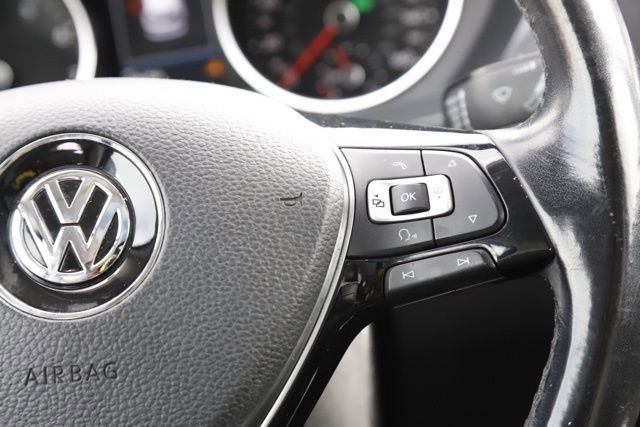 Used 2018 Volkswagen Tiguan SE w/ Panoramic Sunroof Package image 20