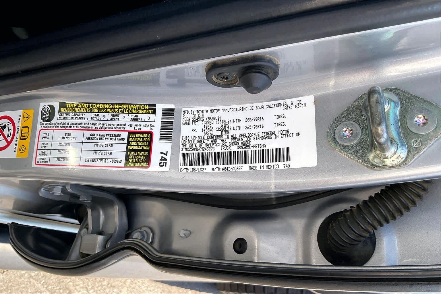 Used 2019 Toyota Tacoma TRD Off-Road AWD/4WD image 31