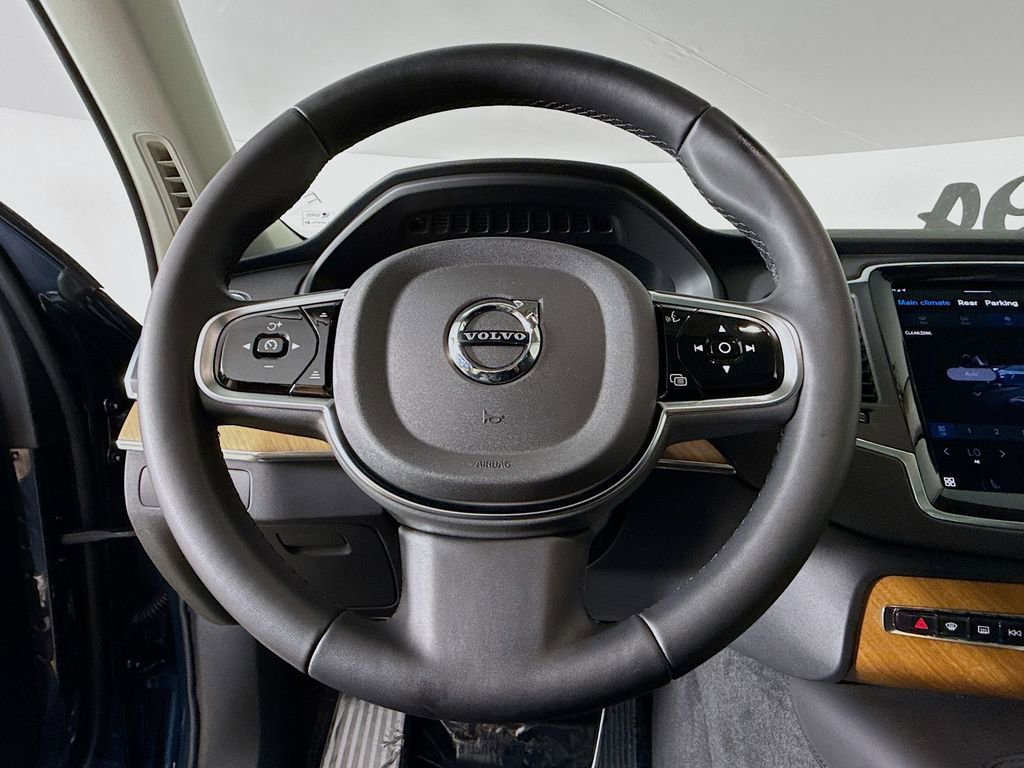 Certified 2025 Volvo XC90 B6 Core image 11