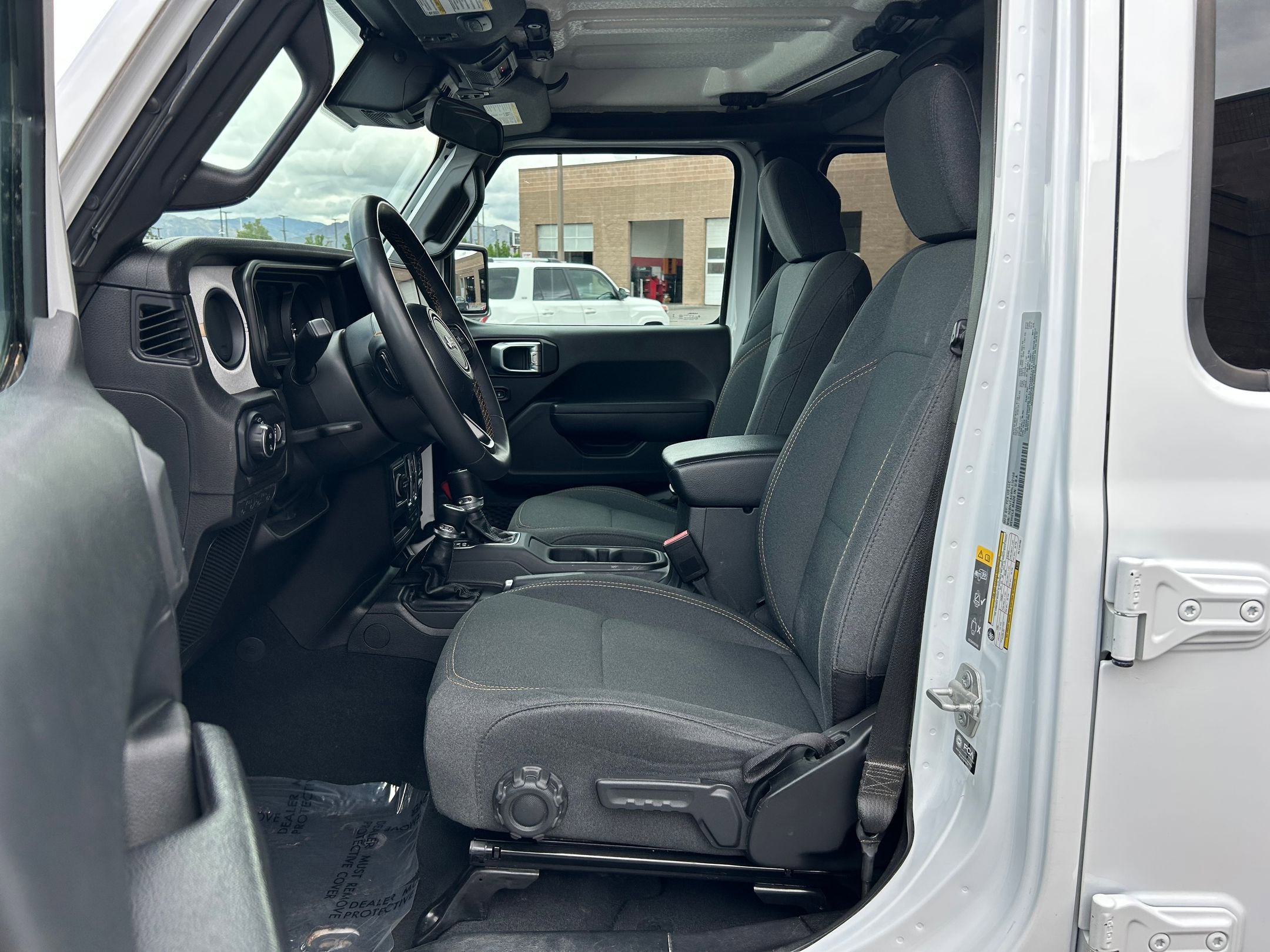 Used 2024 Jeep Gladiator Sport AWD/4WD image 12