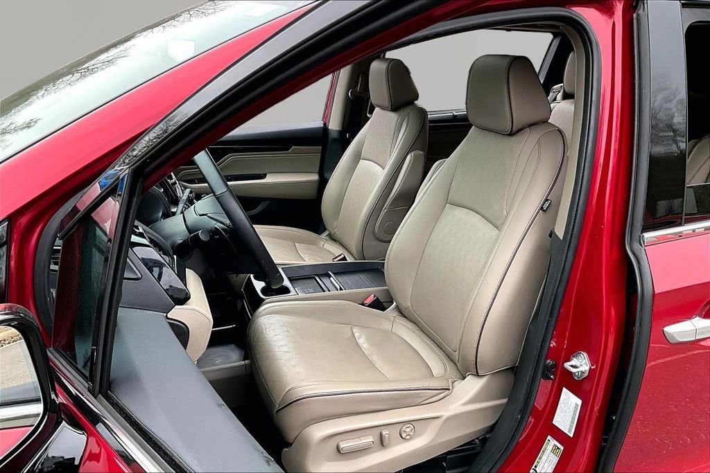 Used 2024 Honda Odyssey Elite image 17