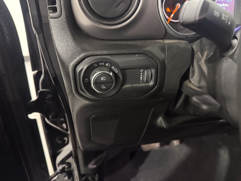 Used 2023 Jeep Gladiator Sport AWD/4WD image 30