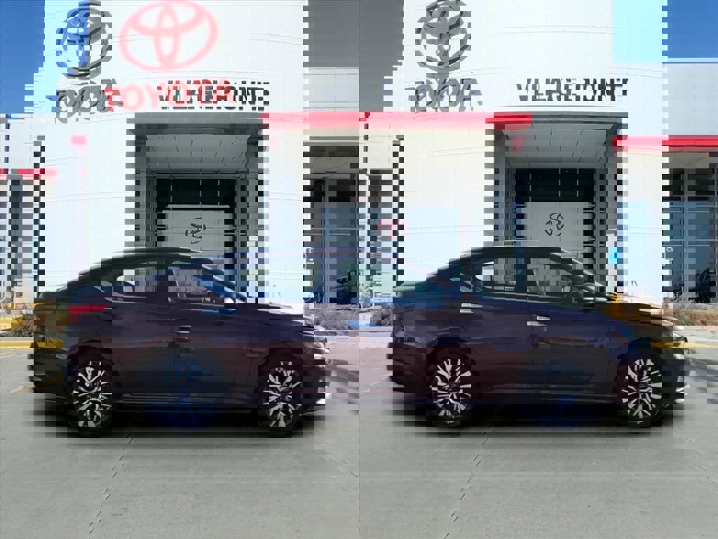 Used 2024 Nissan Altima 2.5 SV image 7