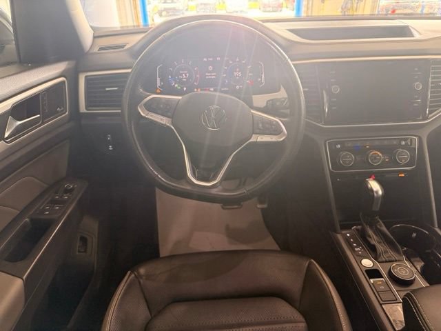 Used 2023 Volkswagen Atlas Cross Sport SEL Premium R-Line AWD/4WD image 17