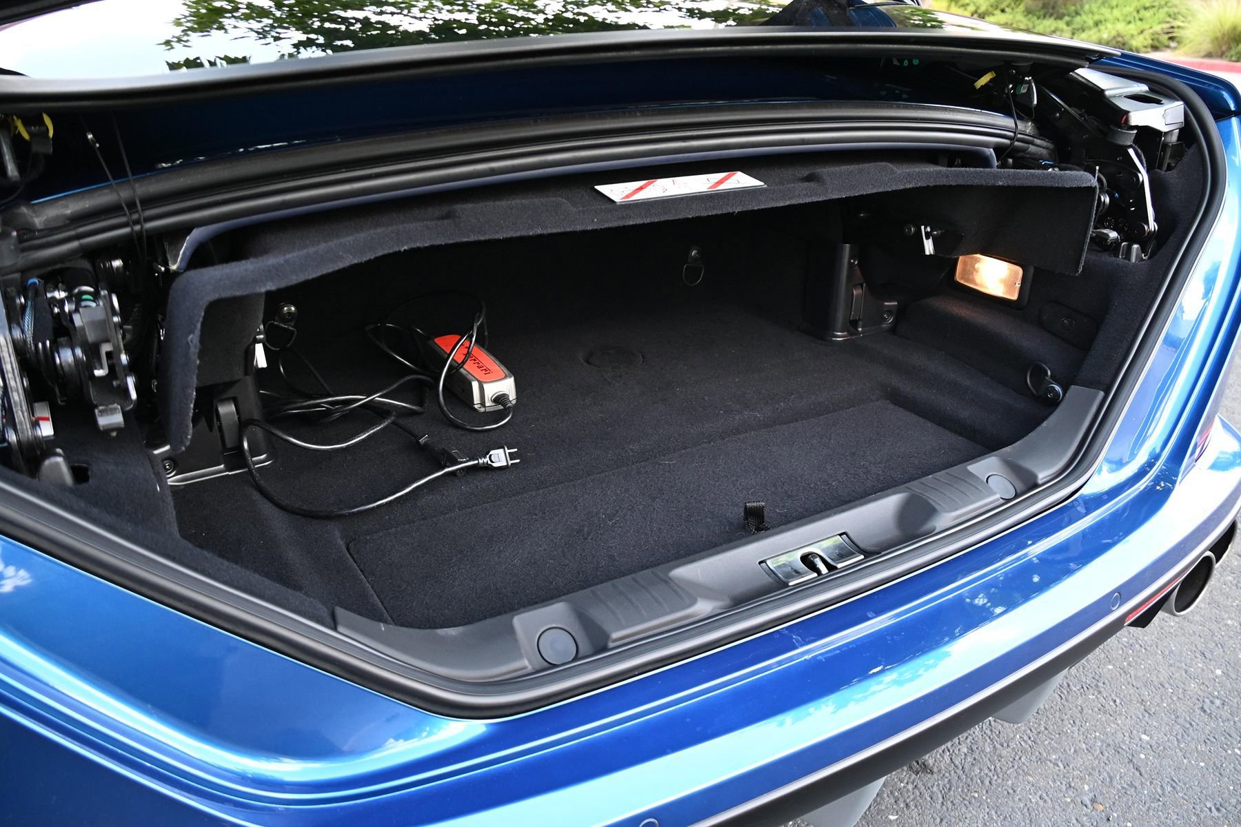Used 2015 Ferrari California T RWD image 43
