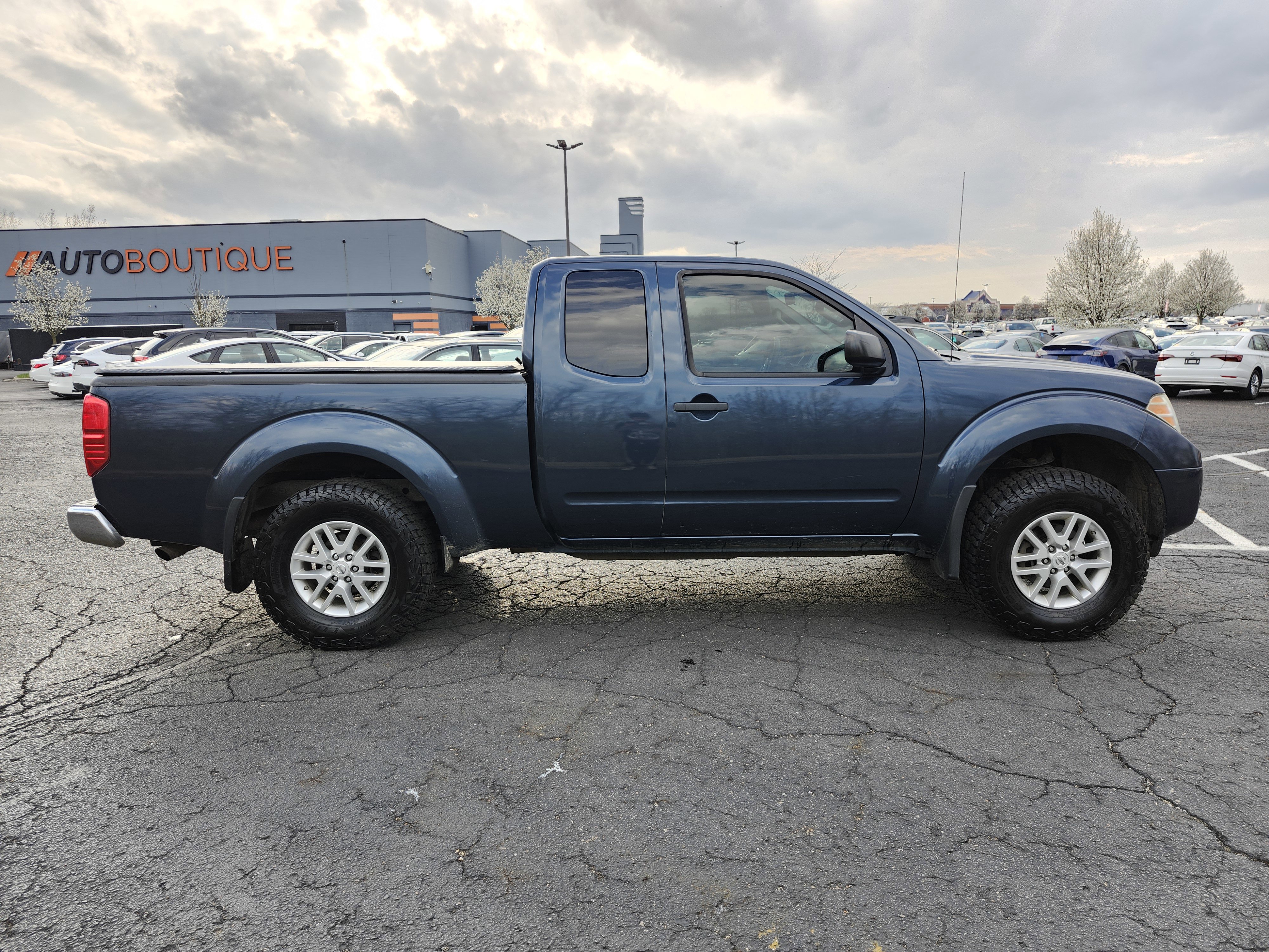 Used 2016 Nissan Frontier SV AWD/4WD image 13