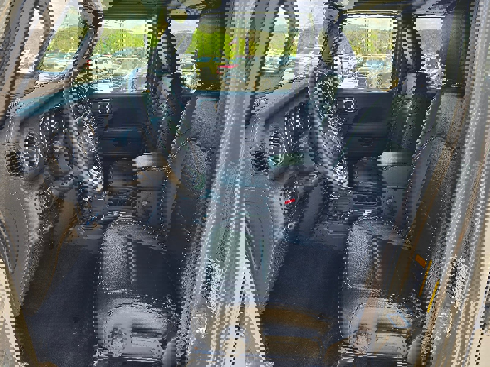 Used 2023 Jeep Wrangler Sahara w/ Cold Weather Group image 12