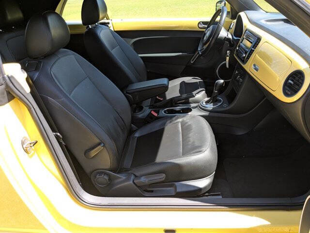 Used 2015 Volkswagen Beetle 1.8T FWD image 29