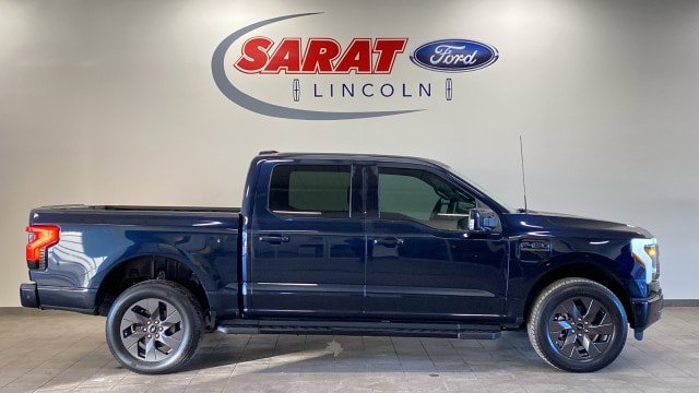 Used 2023 Ford F150 Lightning Lariat w/ Tow Technology Package image 1