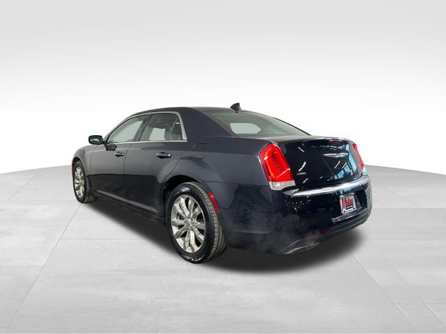 Used 2017 Chrysler 300 Limited w/ Value Package image 3