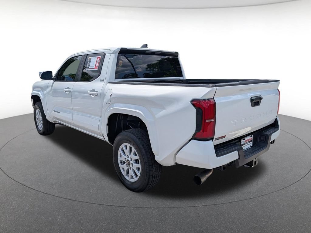 Used 2025 Toyota Tacoma SR5 RWD image 4
