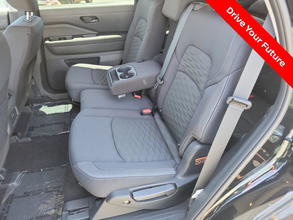 Certified 2025 Nissan Pathfinder SV FWD image 27