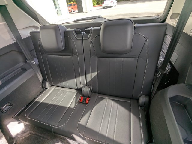 Used 2022 Volkswagen Tiguan SE image 12