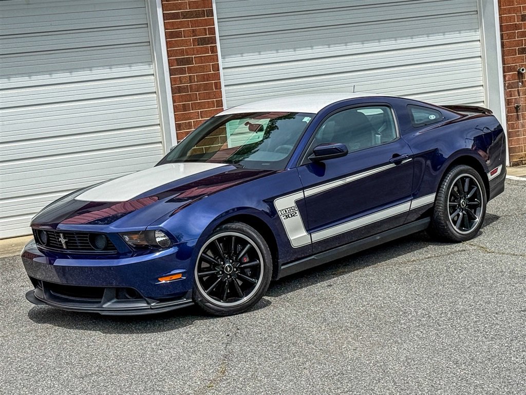 Used 2012 Ford Mustang Boss 302 w/ Boss 302 Accessory Pkg RWD image 9