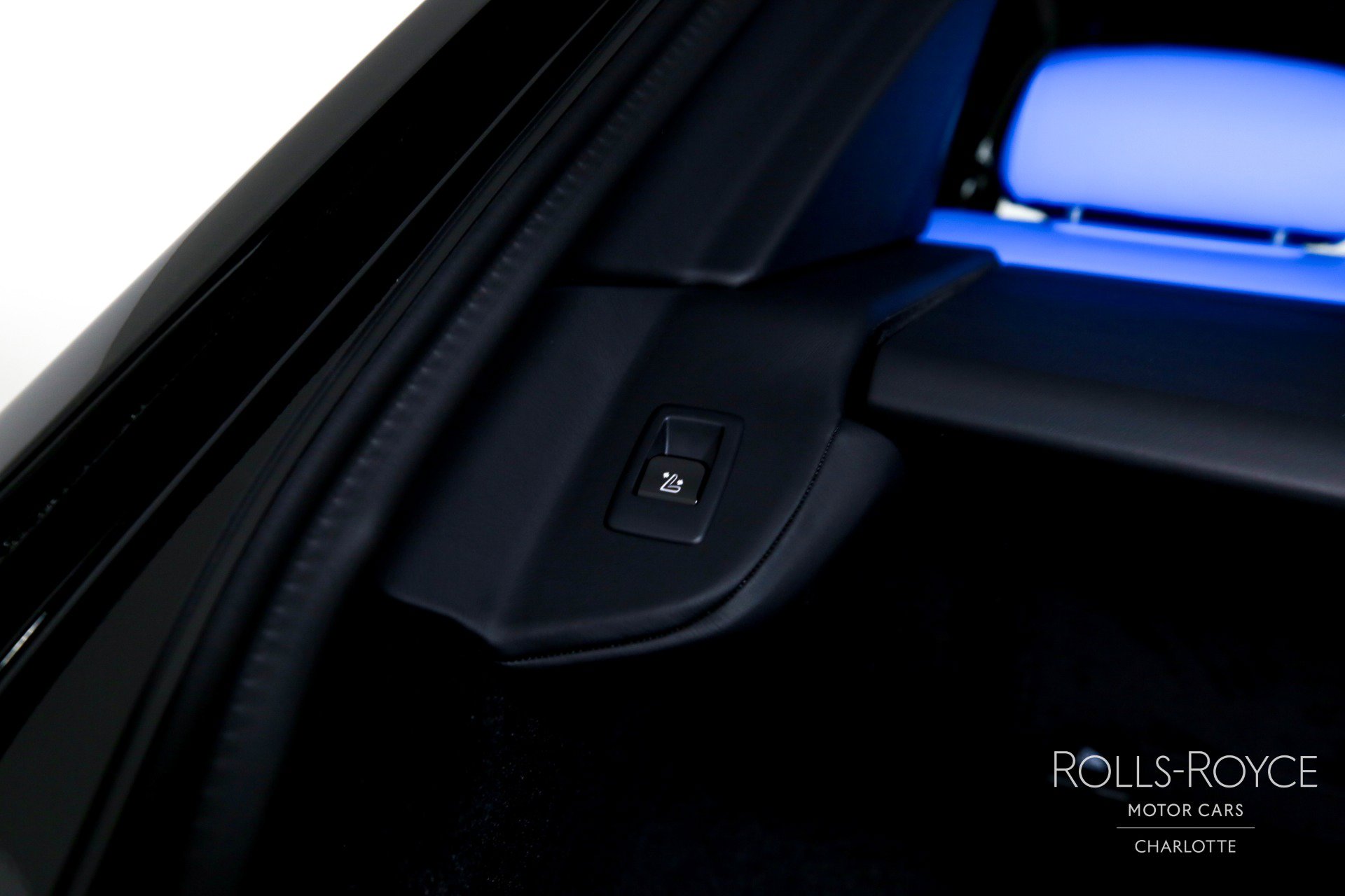 New 2026 Rolls-Royce Cullinan image 27