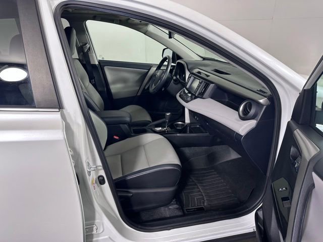 Used 2016 Toyota RAV4 Limited AWD/4WD image 10