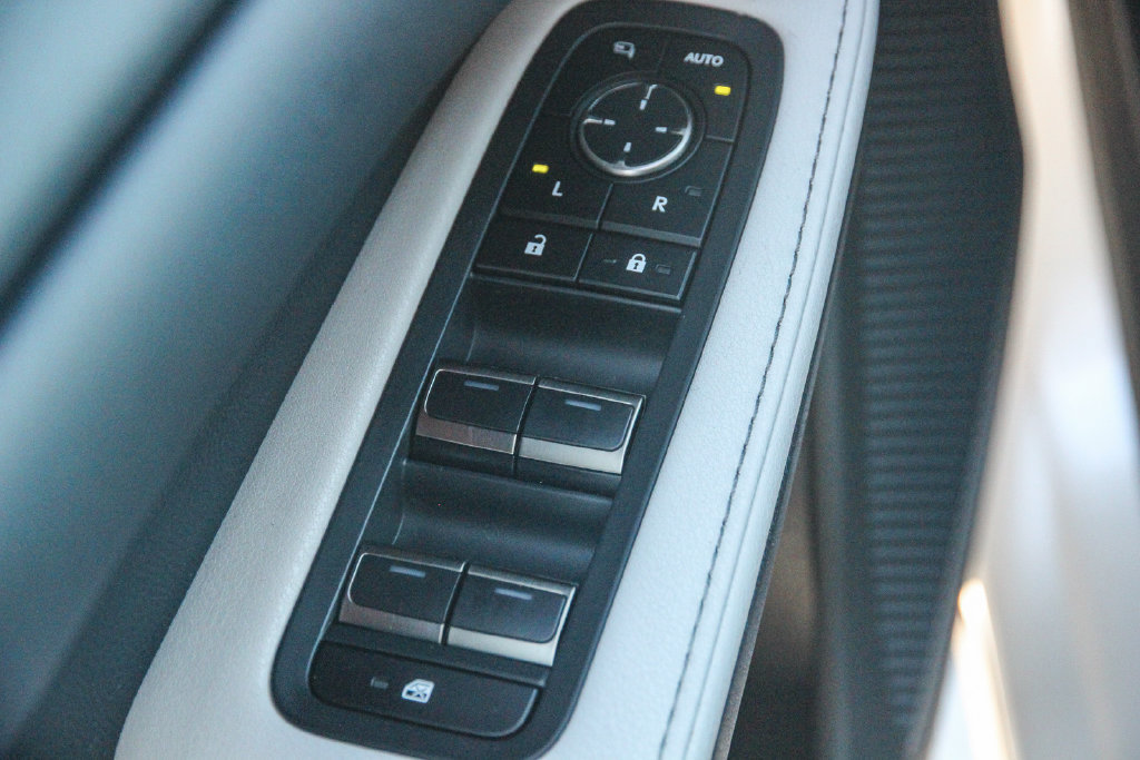 Used 2024 Lexus RX 350 Premium Plus w/ Cold Area Package FWD image 22