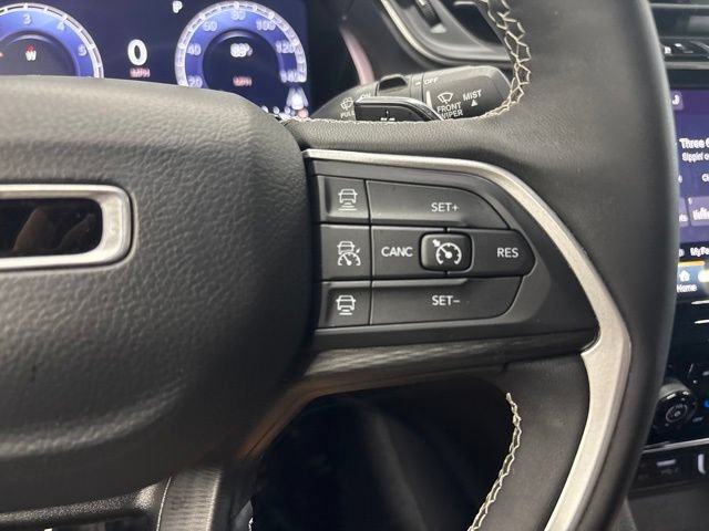 Used 2023 Jeep Grand Cherokee Altitude AWD/4WD image 35