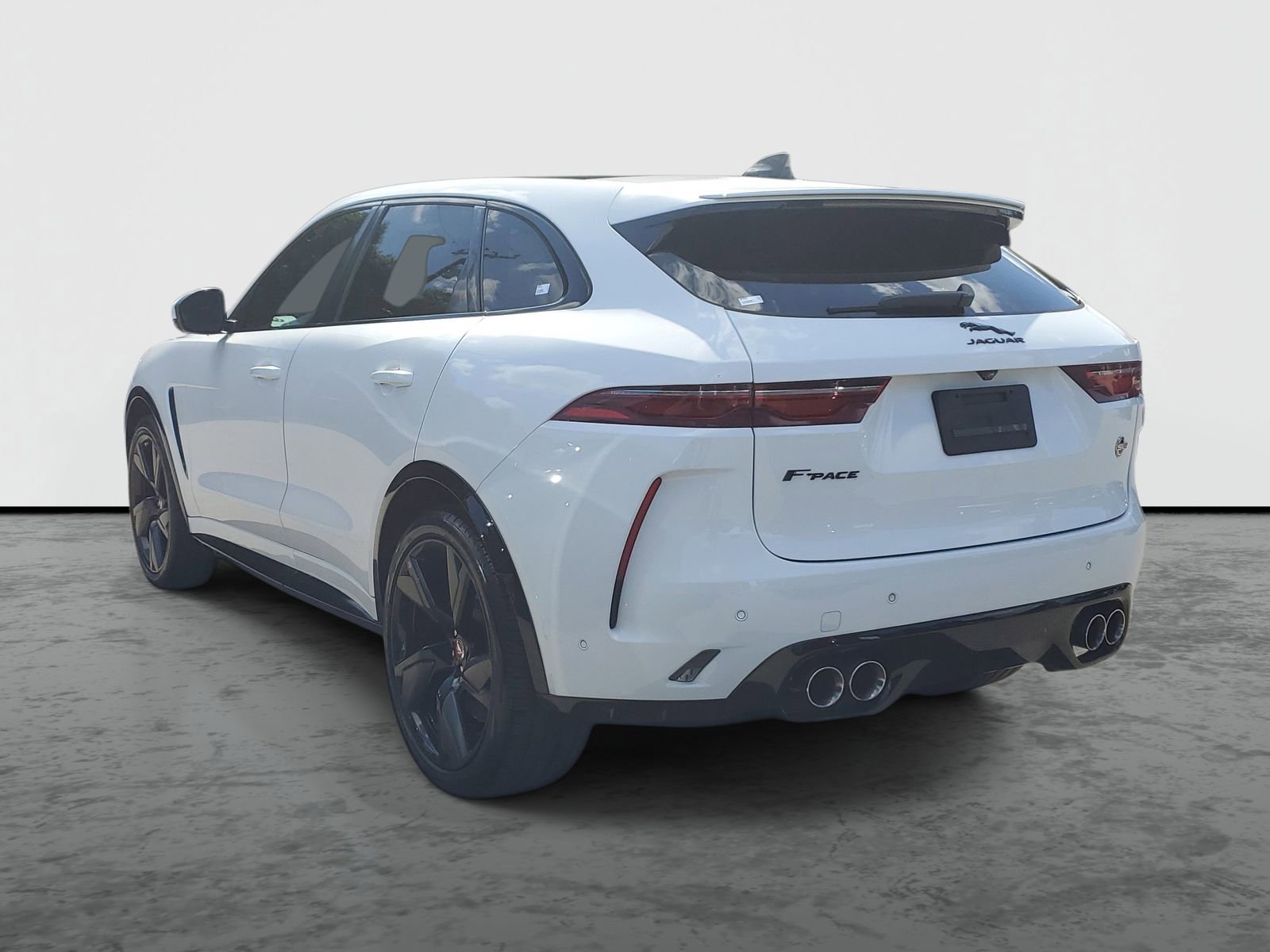 Used 2023 Jaguar F-PACE SVR AWD/4WD image 3