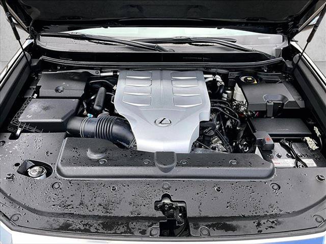 Used 2023 Lexus GX 460 Premium w/ Accessory Package AWD/4WD image 11