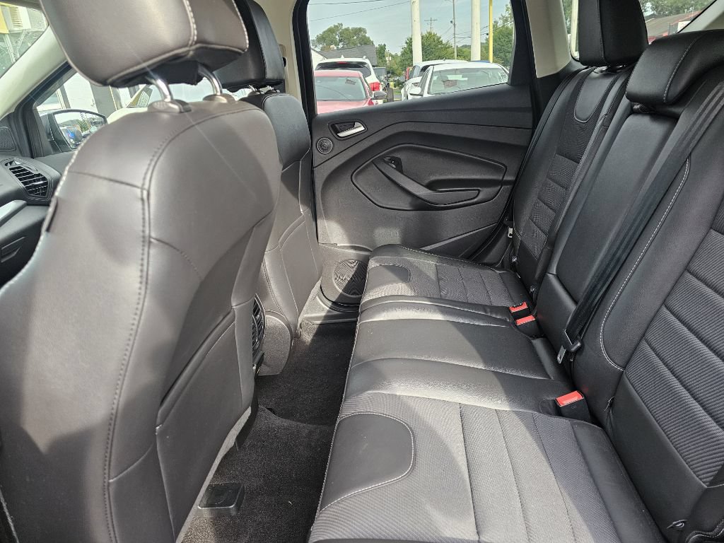 Used 2016 Ford Escape SE w/ SE Chrome Package AWD/4WD image 30