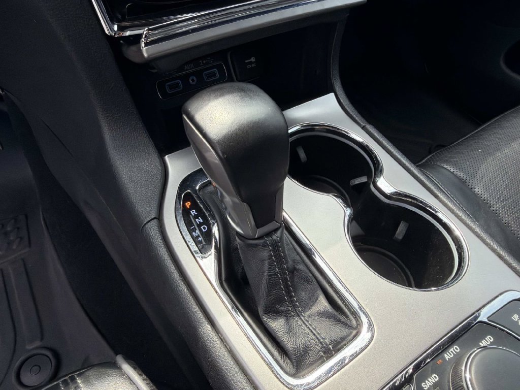 Used 2020 Jeep Grand Cherokee Overland AWD/4WD image 30