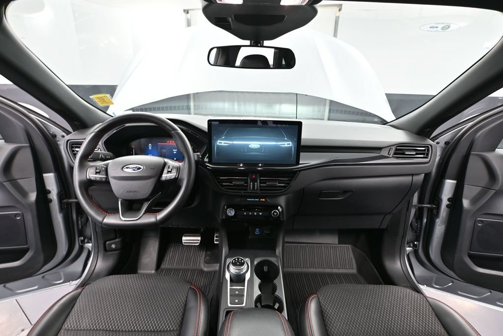 Used 2023 Ford Escape ST-Line w/ Tech Pack #1 AWD/4WD image 19