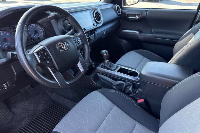 Used 2021 Toyota Tacoma TRD Off-Road w/ Technology Package RWD image 13