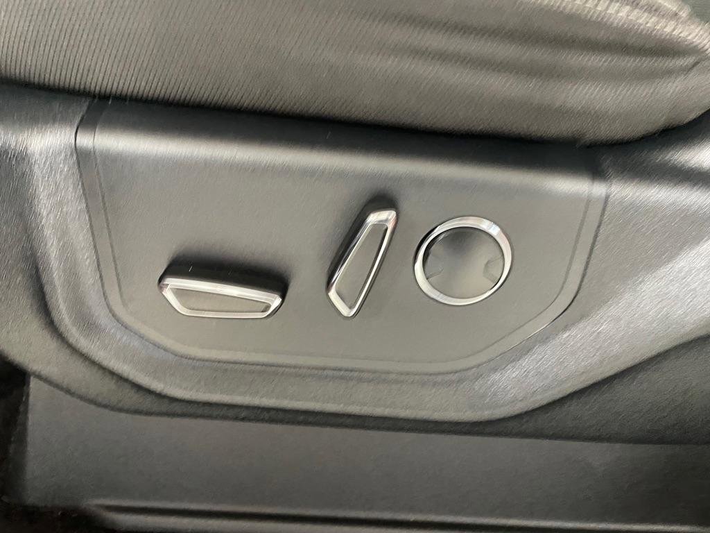 Used 2015 Ford F150 XLT w/ Equipment Group 302A Luxury image 11