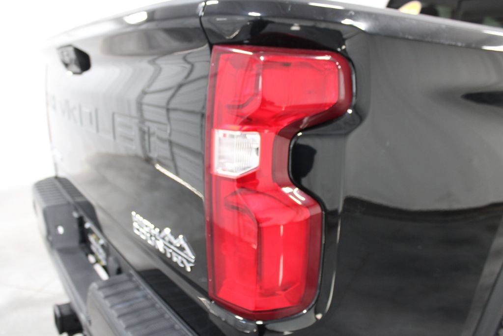 Used 2024 Chevrolet Silverado 2500 High Country image 16