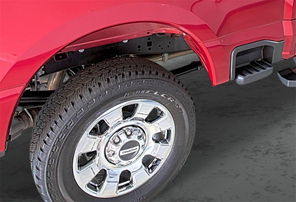 Used 2025 Ford F250 Lariat w/ Chrome Package image 12