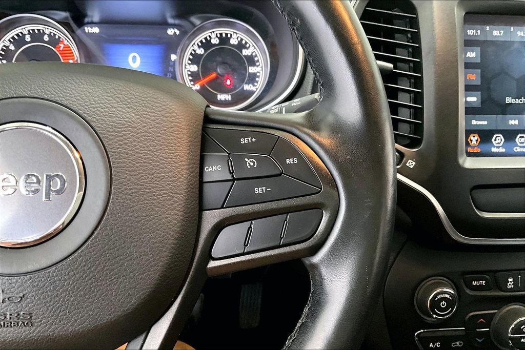 Used 2020 Jeep Cherokee Trailhawk w/ Comfort & Convenience Group image 12