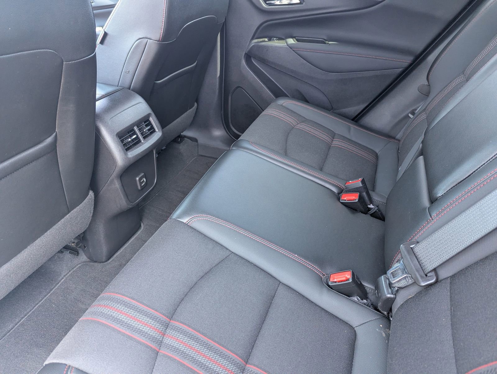 Used 2024 Chevrolet Equinox RS image 14