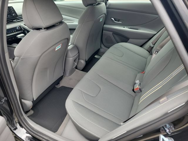 New 2026 Hyundai Elantra Sport FWD image 25