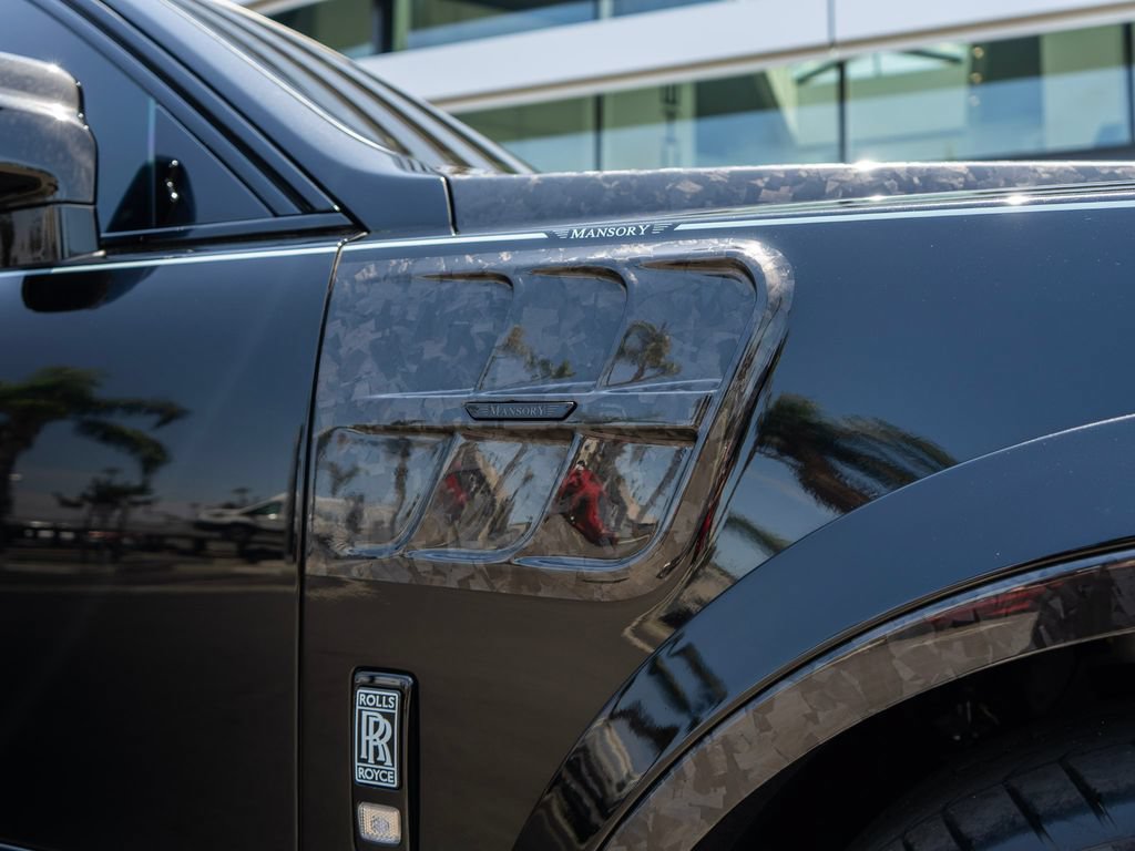 Used 2026 Rolls-Royce Cullinan AWD/4WD image 19