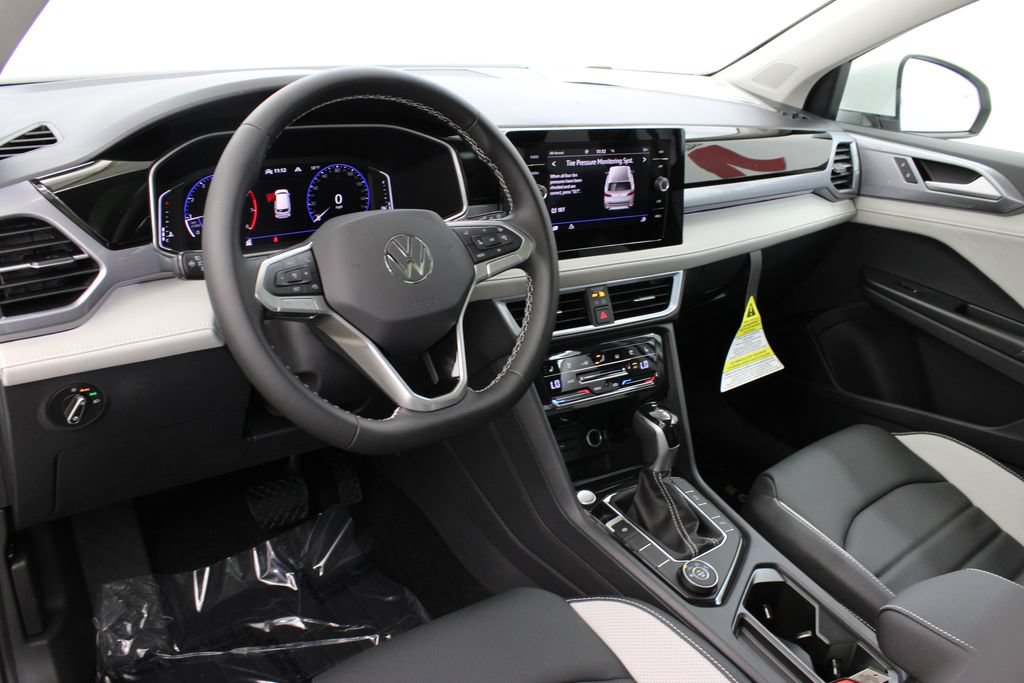 New 2026 Volkswagen Taos SEL AWD/4WD image 16