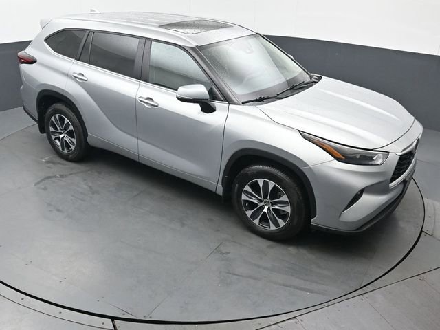 Certified 2024 Toyota Highlander XLE image 54