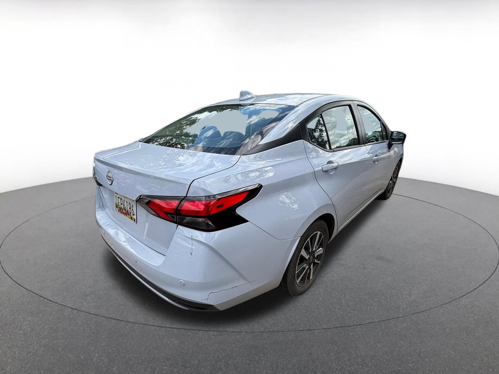 Used 2025 Nissan Versa SV FWD image 7