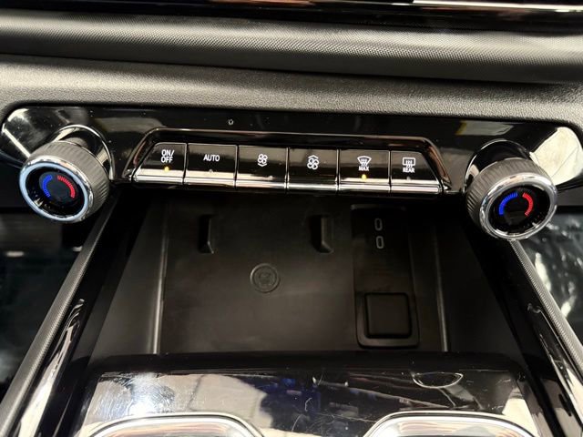 Used 2025 Chevrolet Silverado EV RST AWD/4WD image 38