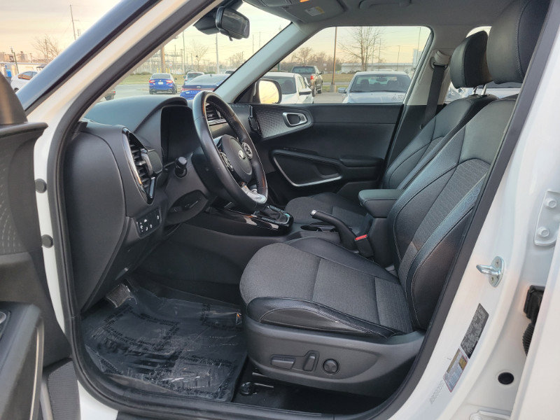 Used 2020 Kia Soul EX w/ Option Group 015 FWD image 13