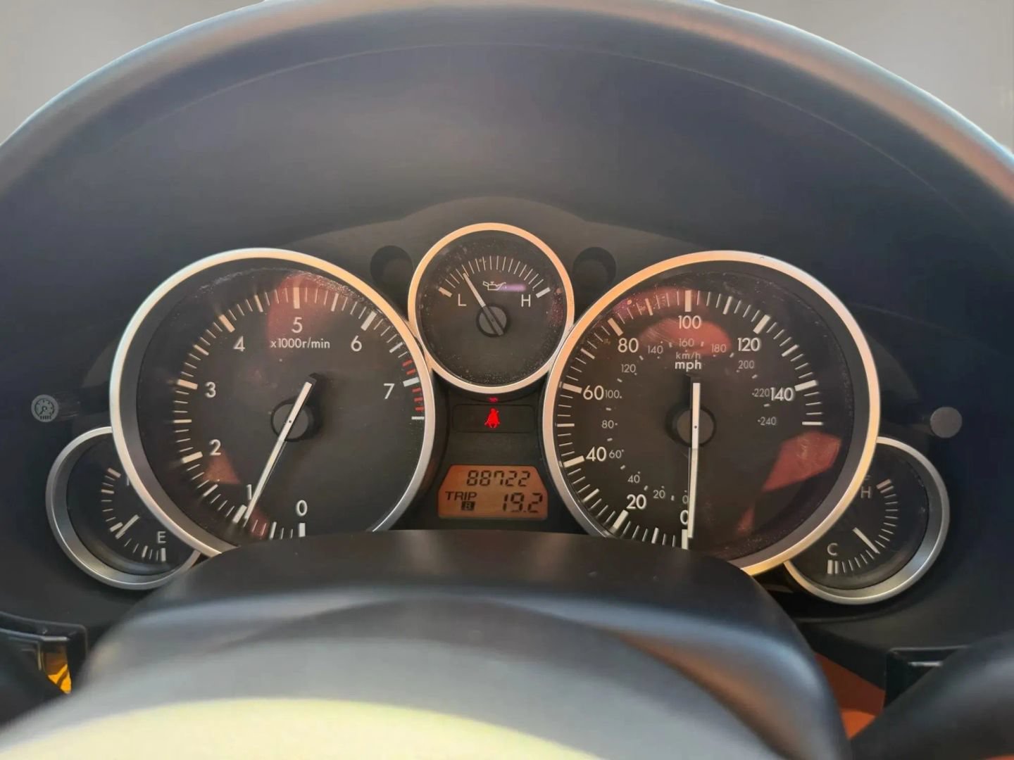Used 2006 MAZDA MX-5 Miata Grand Touring RWD image 17