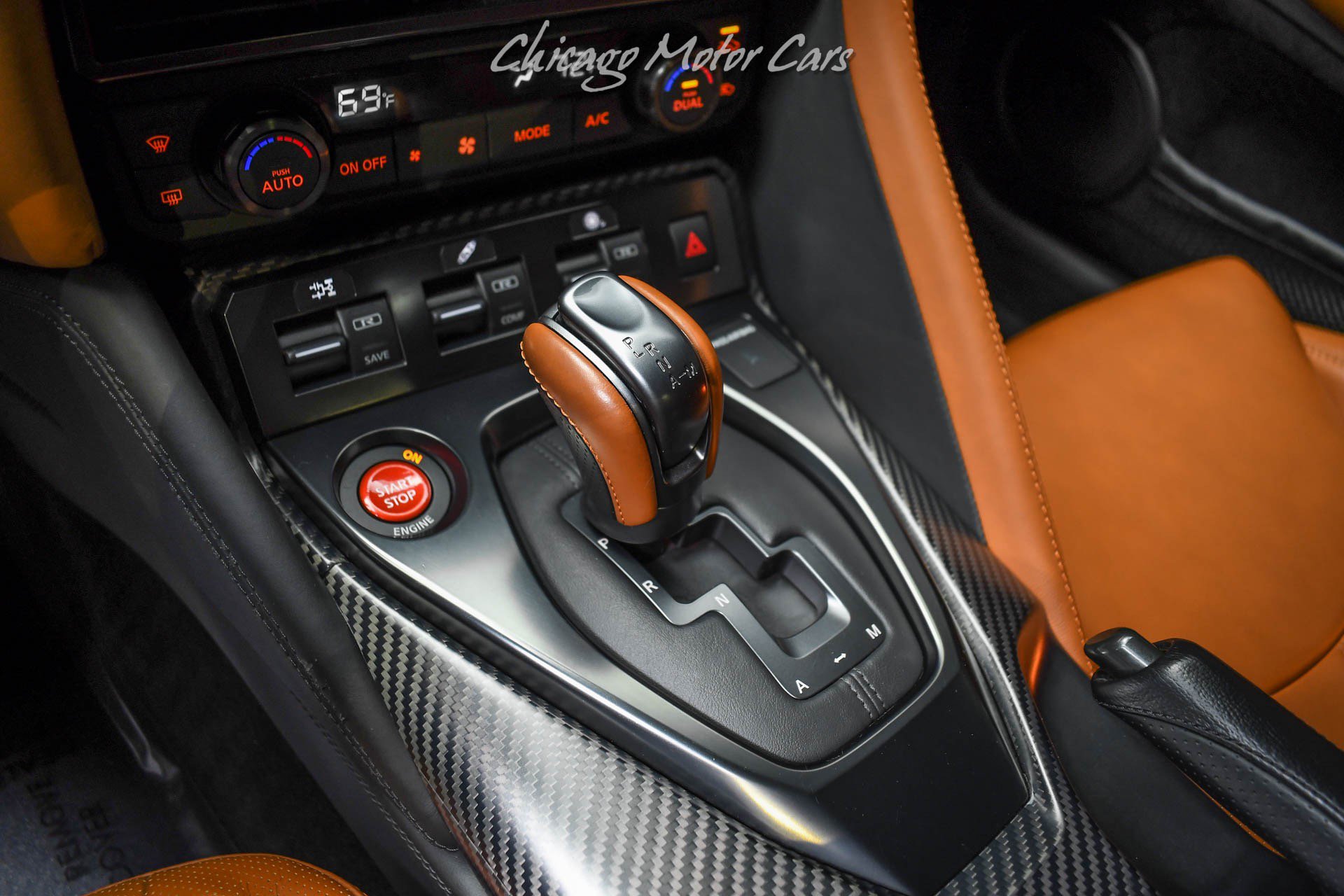 Used 2017 Nissan GT-R Premium w/ Premium Interior Package AWD/4WD image 16