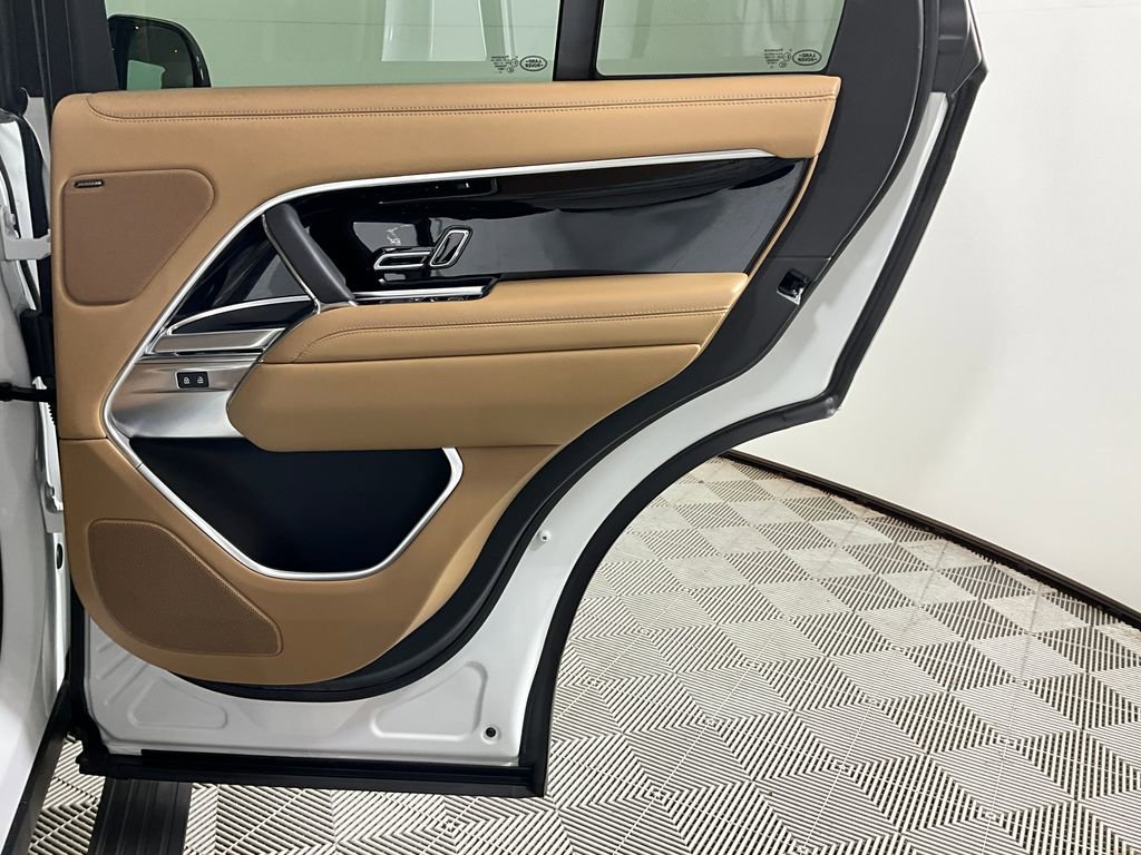 Certified 2023 Land Rover Range Rover SE AWD/4WD image 24