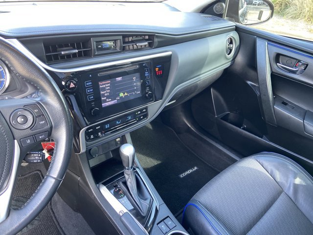 Used 2018 Toyota Corolla SE image 23