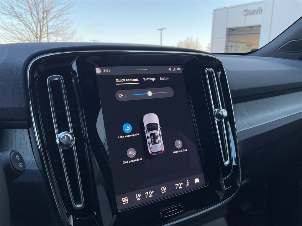 New 2026 Volvo EX40 Plus w/ Climate Package image 23