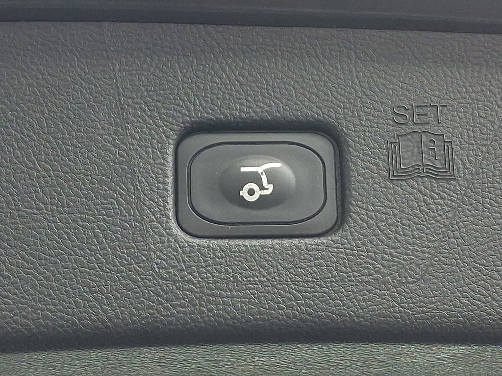 Used 2023 Ford Edge SEL AWD/4WD image 30