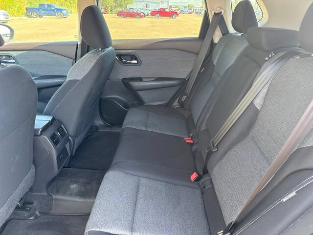 Certified 2023 Nissan Rogue SV FWD image 11