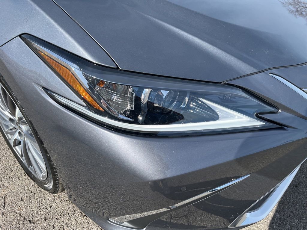 Used 2019 Lexus ES 350 Ultra Luxury image 35