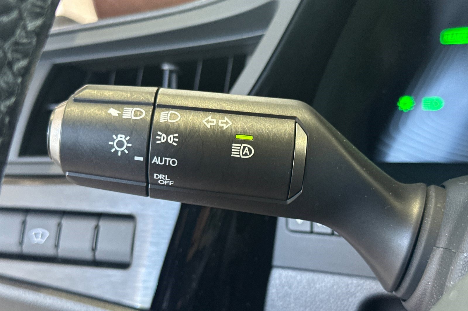 Certified 2024 Lexus ES 300h w/ Premium Package FWD image 30