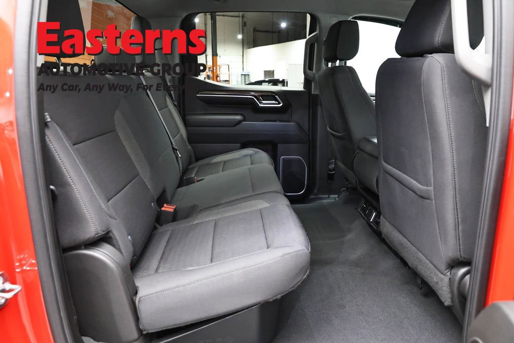 Used 2022 Chevrolet Silverado 1500 LT AWD/4WD image 25